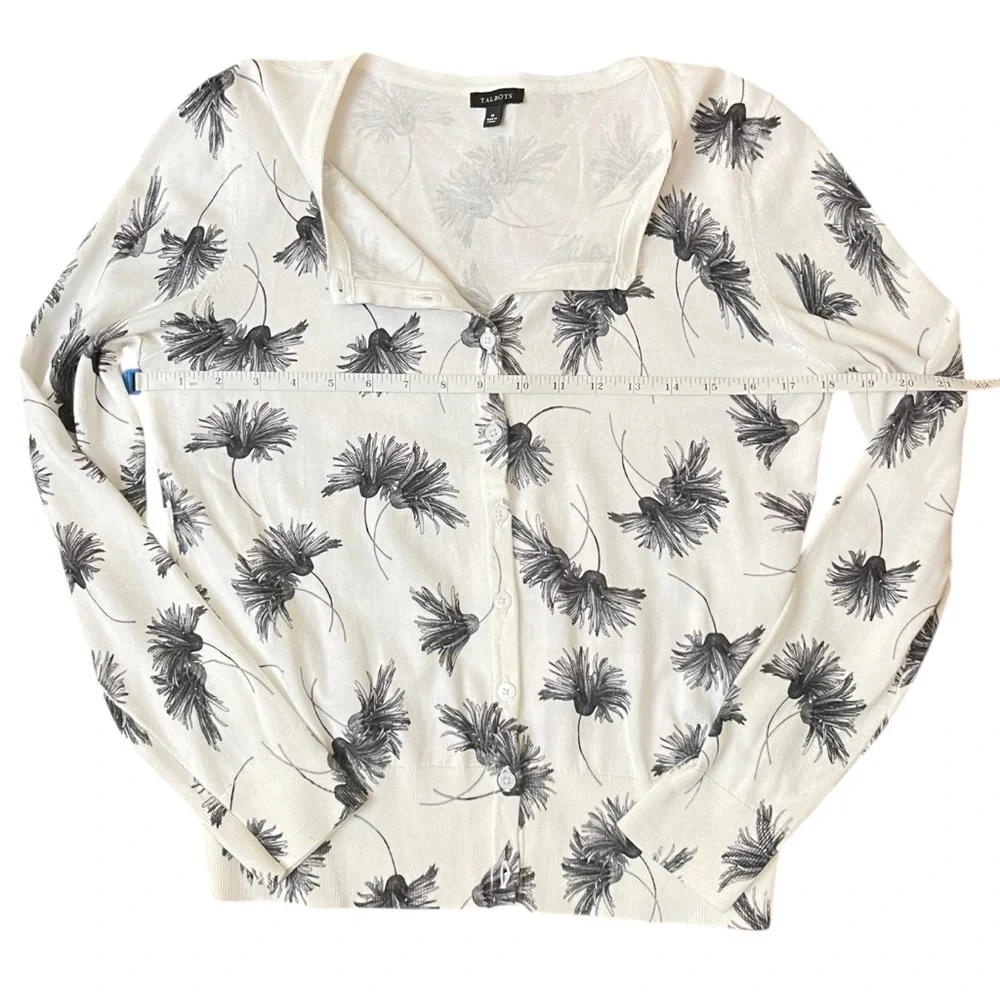 Talbots Floral Print Cardigan Sweater Cream Black Button Front Women’s Medium‎